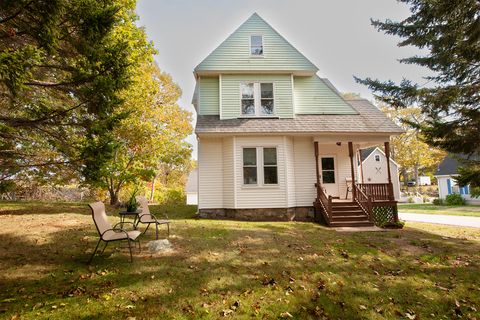 Photo of 39 Main Street, York, ME 03909 (MLS # 1641760) Photo of 39 Main Street, York, ME 03909 (MLS # 1641760)