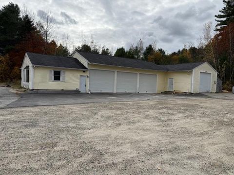 Photo of 130 Portland Road, Gray, ME 04039 (MLS # 1642046) Photo of 130 Portland Road, Gray, ME 04039 (MLS # 1642046)