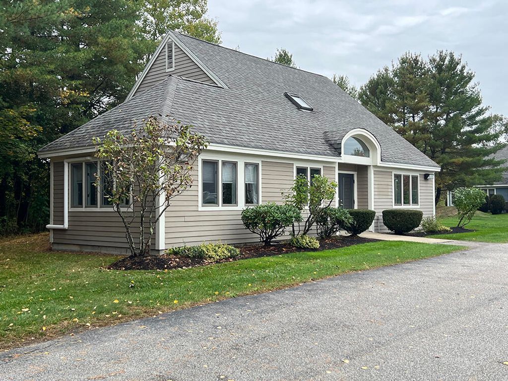 Photo of 62 Portland Road #33, Kennebunk, ME 04043 (MLS # 1640237)