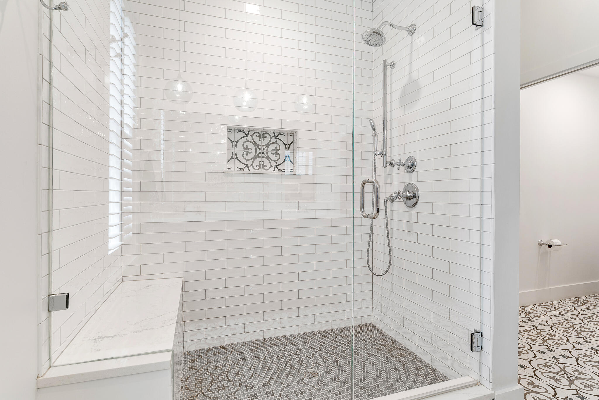 York, Maine, 03902, United States, 4 Bedrooms Bedrooms, ,5 BathroomsBathrooms,Residential,Active,2045537