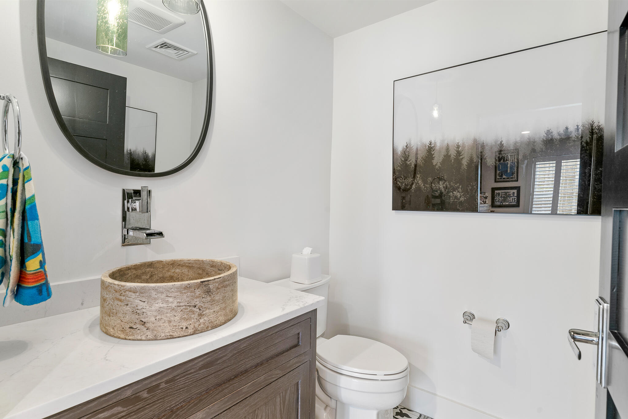 York, Maine, 03902, United States, 4 Bedrooms Bedrooms, ,5 BathroomsBathrooms,Residential,Active,2045537