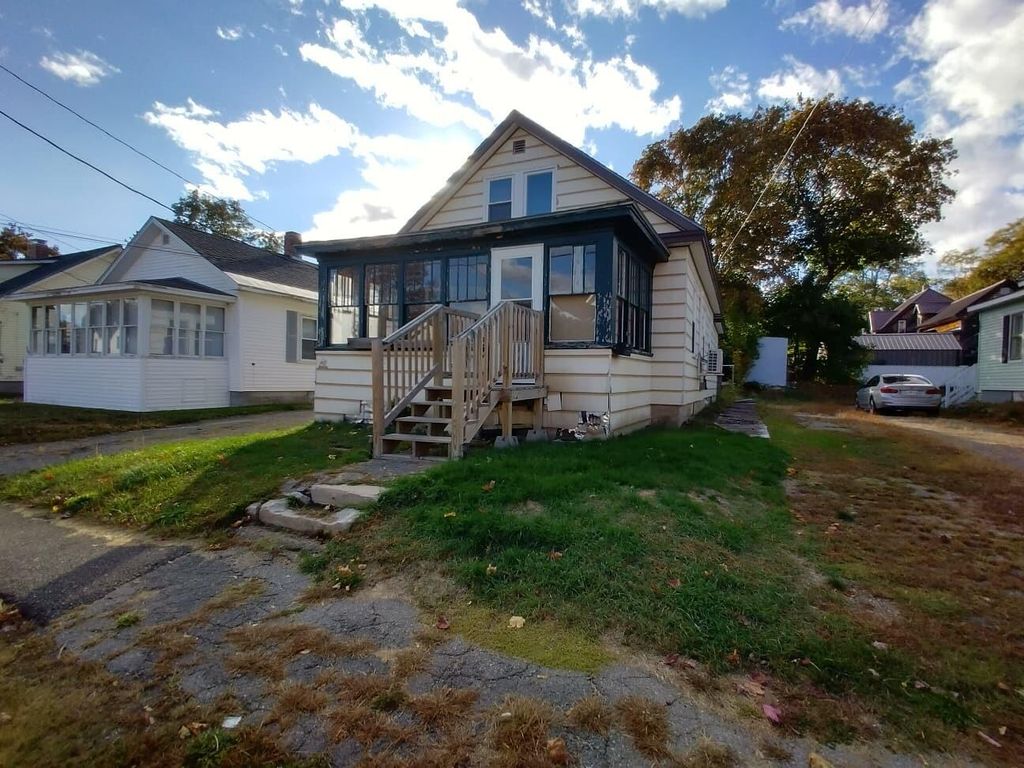 Photo of 472 Aroostook Avenue, Millinocket, ME 04462 (MLS # 1640813)