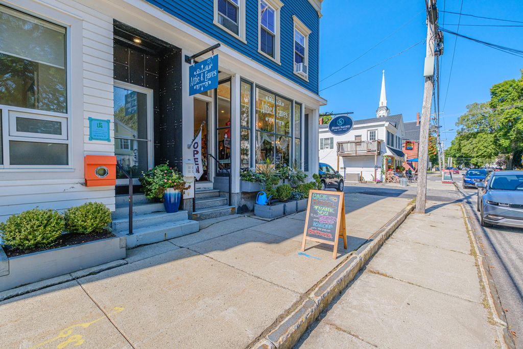 Photo of 90 Main Street, Yarmouth, ME 04096 (MLS # 1639270)