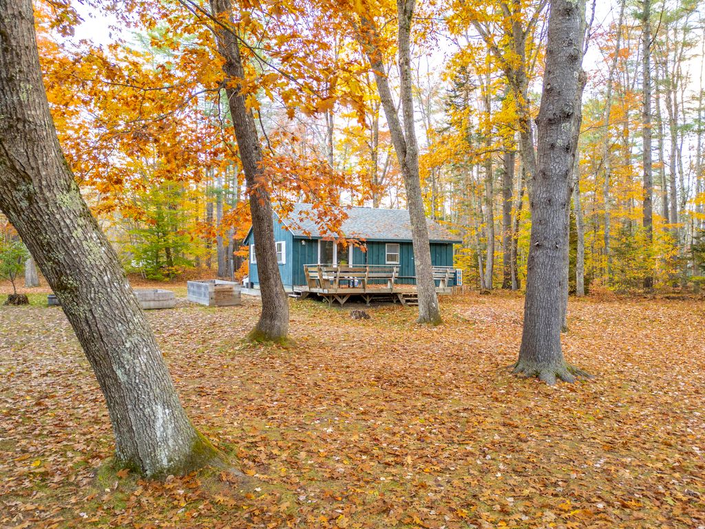 Photo of 27 Brilliant Way, Naples, ME 04055 (MLS # 1642100)