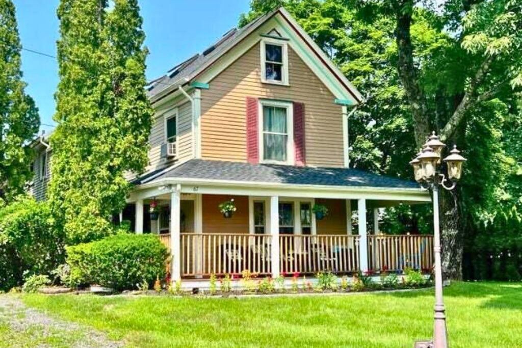 Photo of 67 Main Street, Ogunquit, ME 03907 (MLS # 1649367)