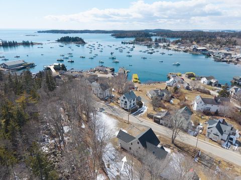 Photo of 46 Atlantic Avenue, Vinalhaven, ME 04863 (MLS # 1657034)