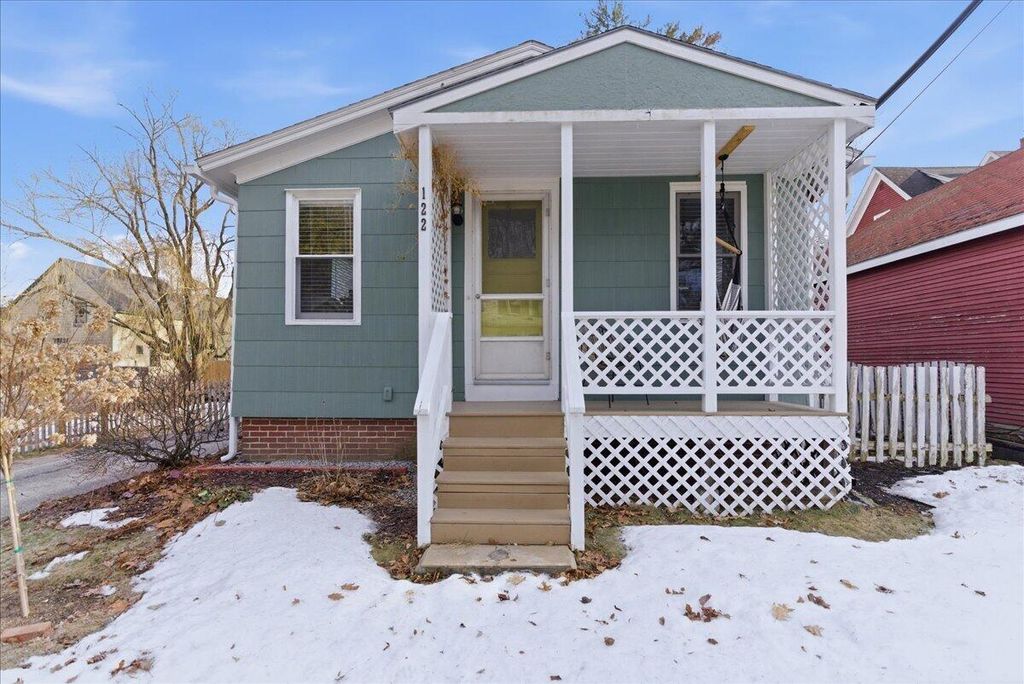 Photo of 122 Field Avenue, Auburn, ME 04210 (MLS # 1654778)