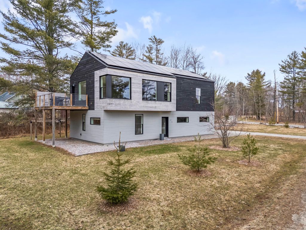Photo of 1 Cairn Hill Road, Bowdoinham, ME 04008 (MLS # 1655318)