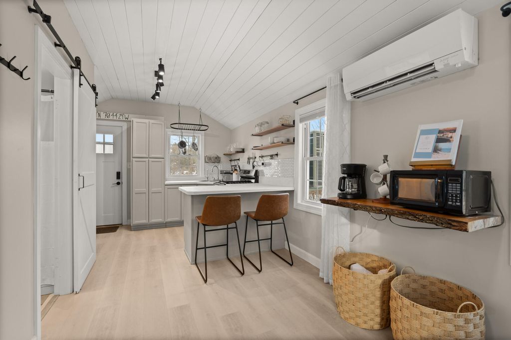 Photo of 92 Wilson Road, Kittery, ME 03904 (MLS # 1648800)