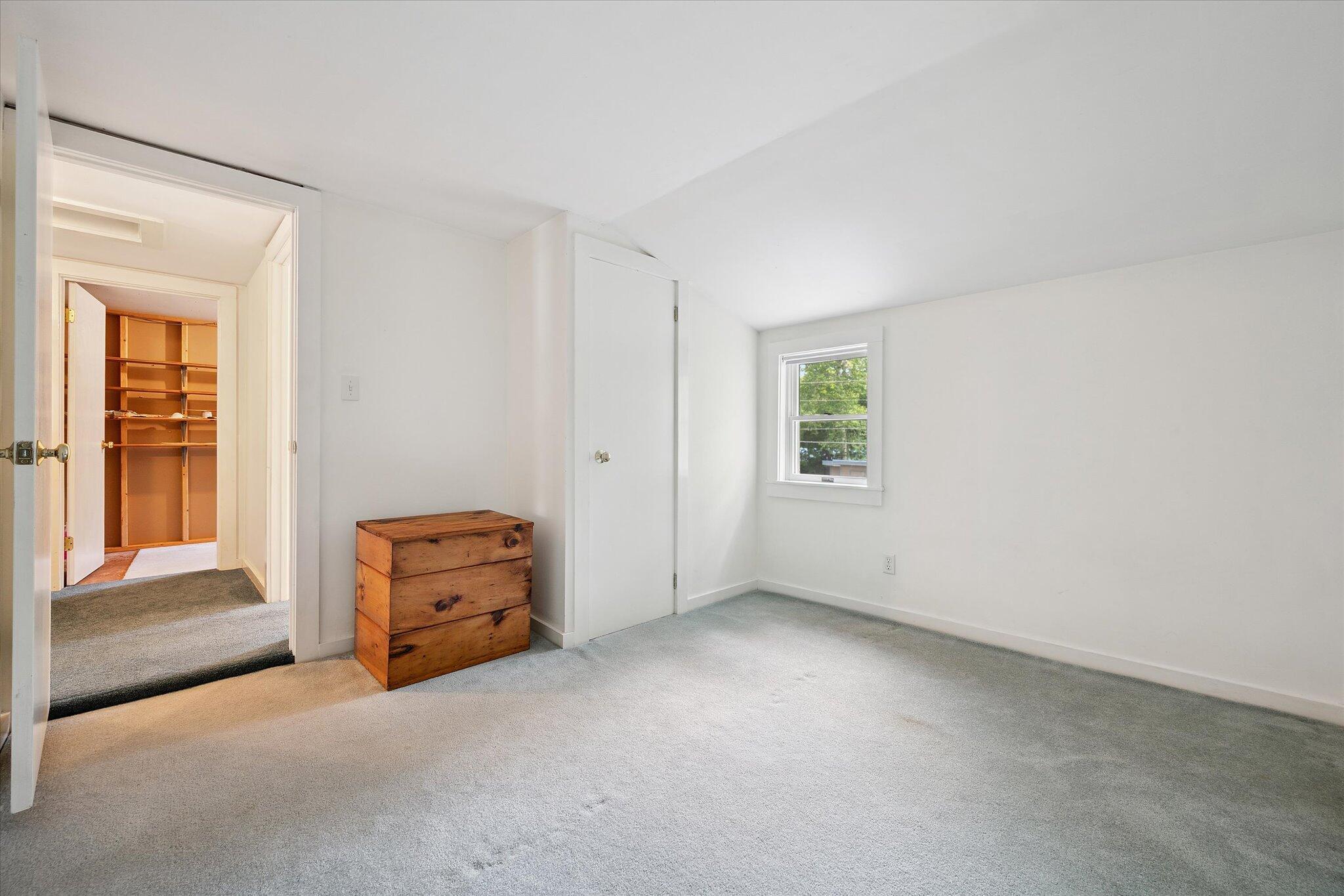 Surry, Maine 04684, United States, 5 Bedrooms Bedrooms, ,2 BathroomsBathrooms,Residential,Active,168258