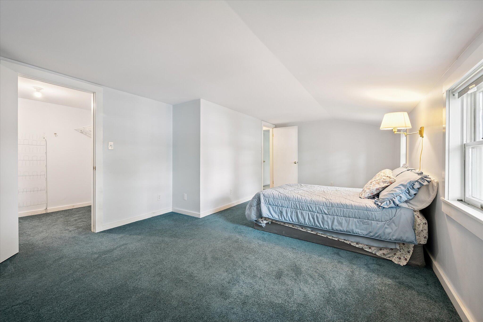 Surry, Maine 04684, United States, 5 Bedrooms Bedrooms, ,2 BathroomsBathrooms,Residential,Active,168258