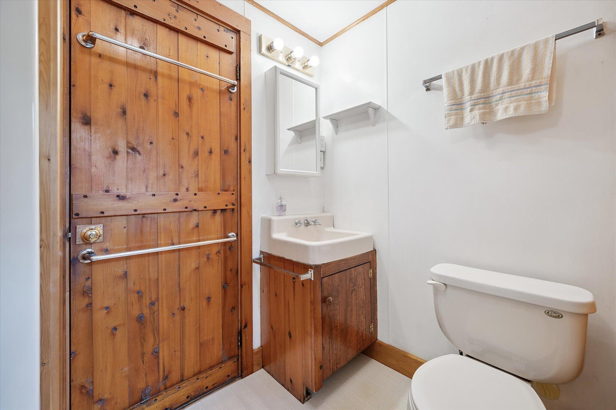 Surry, Maine 04684, United States, 5 Bedrooms Bedrooms, ,2 BathroomsBathrooms,Residential,Active,168258