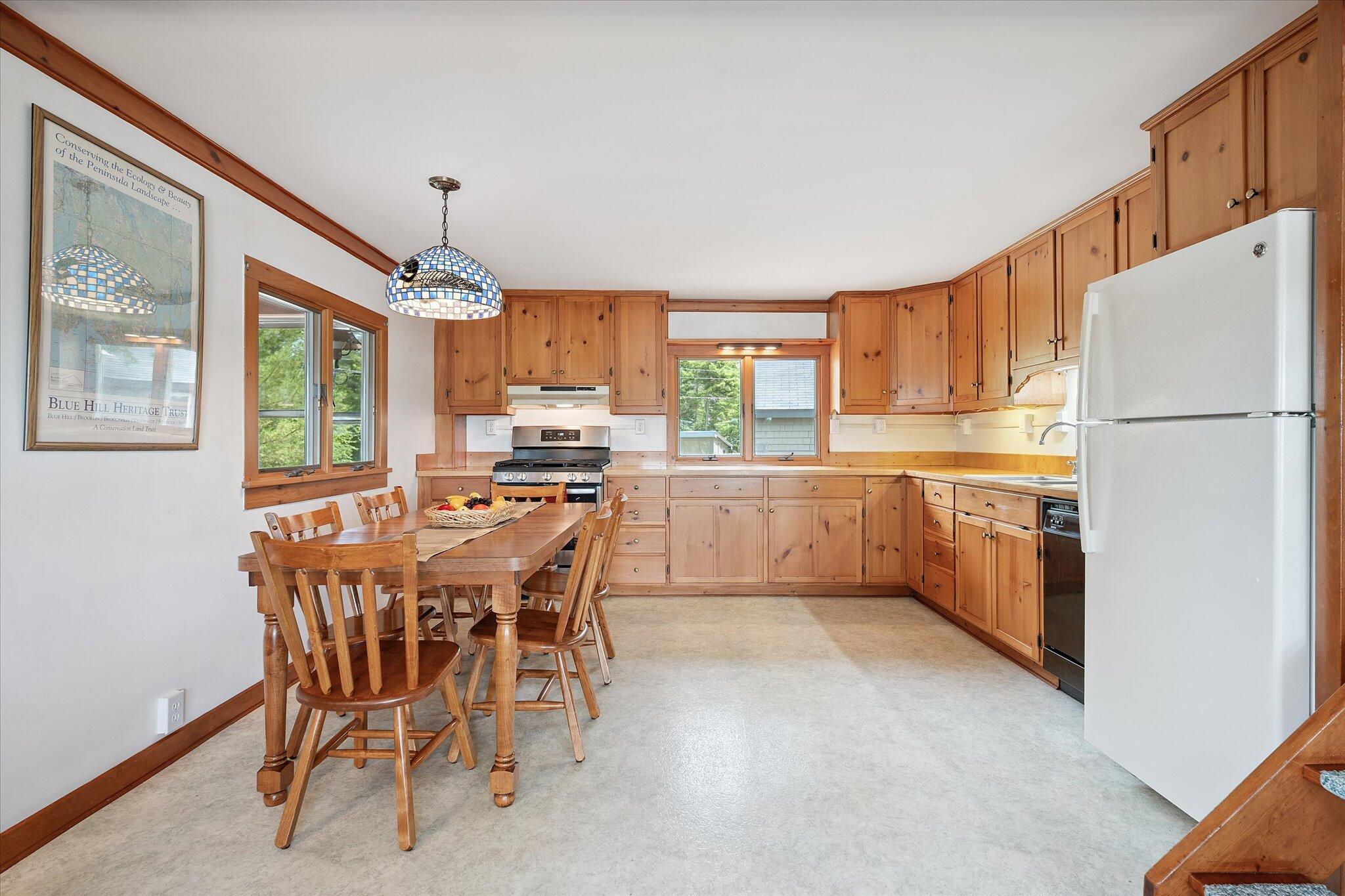 Surry, Maine 04684, United States, 5 Bedrooms Bedrooms, ,2 BathroomsBathrooms,Residential,Active,168258