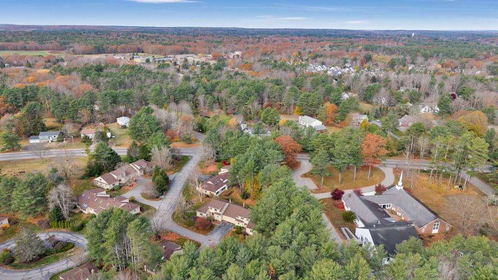 Photo of 7 Apple Tree Drive #7, Brunswick, ME 04011 (MLS # 1642736)