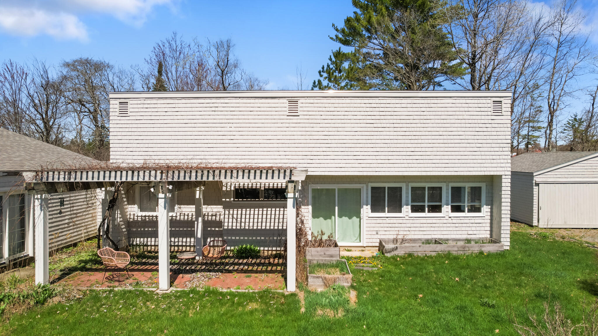 Hampden, Maine 04444, United States, 2 Bedrooms Bedrooms, ,2 BathroomsBathrooms,Residential,Pending,120687