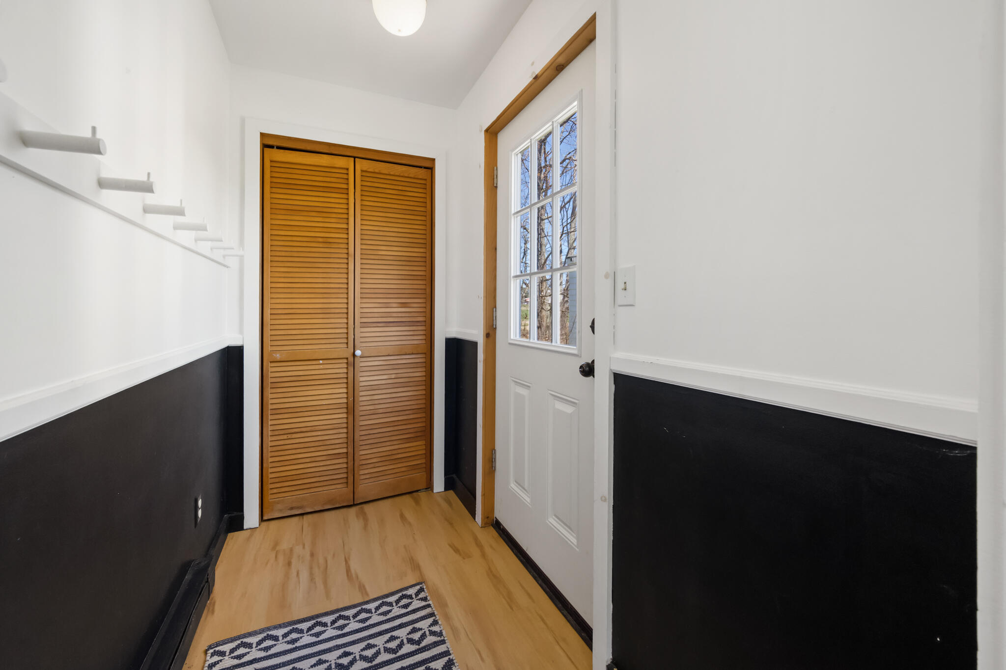 Hampden, Maine 04444, United States, 2 Bedrooms Bedrooms, ,2 BathroomsBathrooms,Residential,Pending,120687