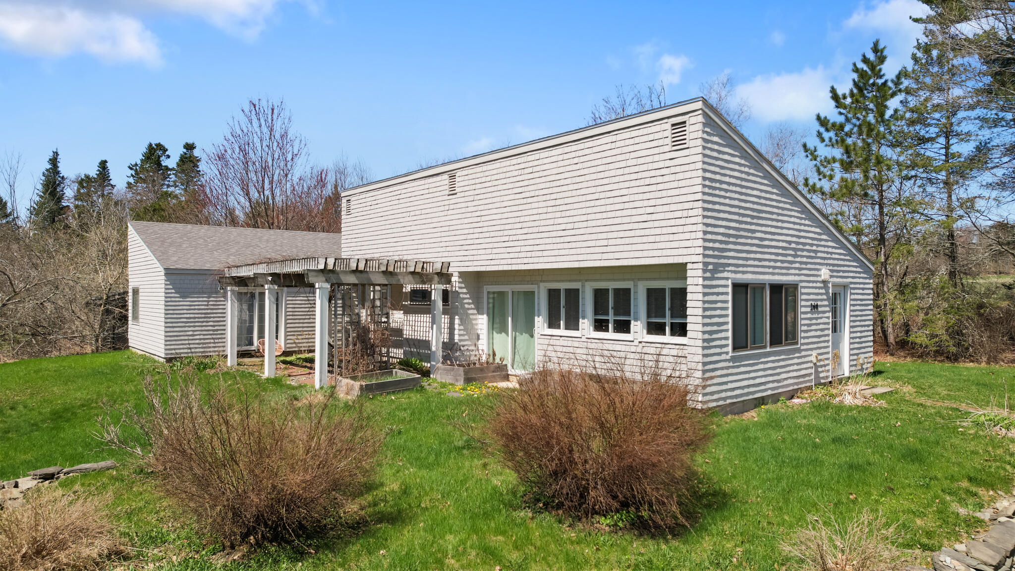 Hampden, Maine 04444, United States, 2 Bedrooms Bedrooms, ,2 BathroomsBathrooms,Residential,Pending,120687