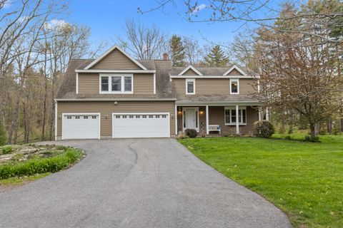 Photo of 20 Ledgewood Drive, Portland, ME 04105 (MLS # 1662297)