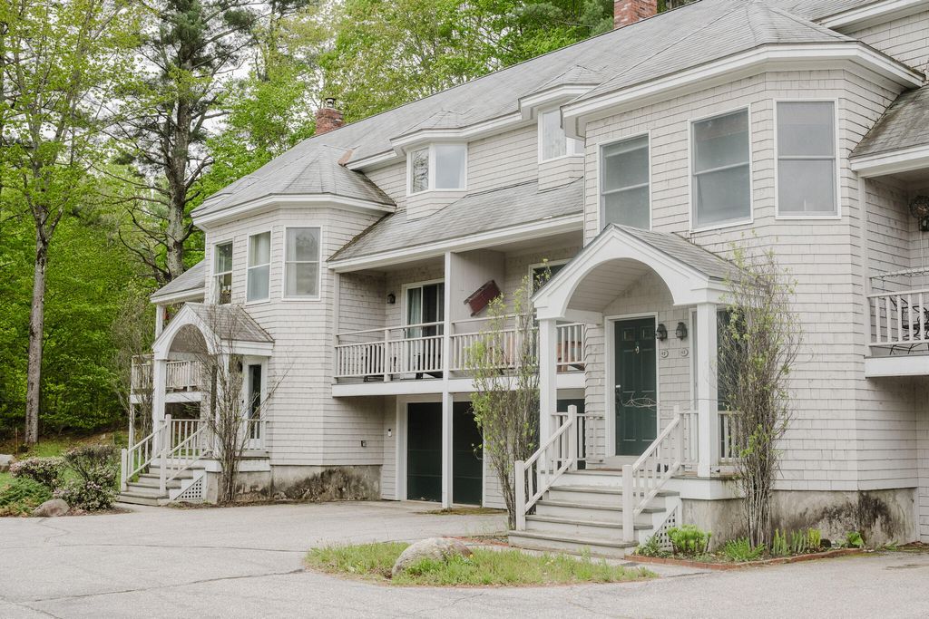 Photo of 135 Vernon Street #4F, Bethel, ME 04217 (MLS # 1646822)