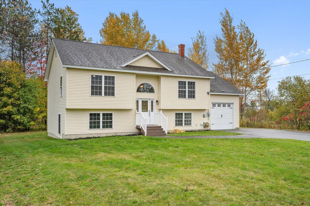 Photo of 21 Yankee Avenue, Bangor, ME 04401 (MLS # 1641571)