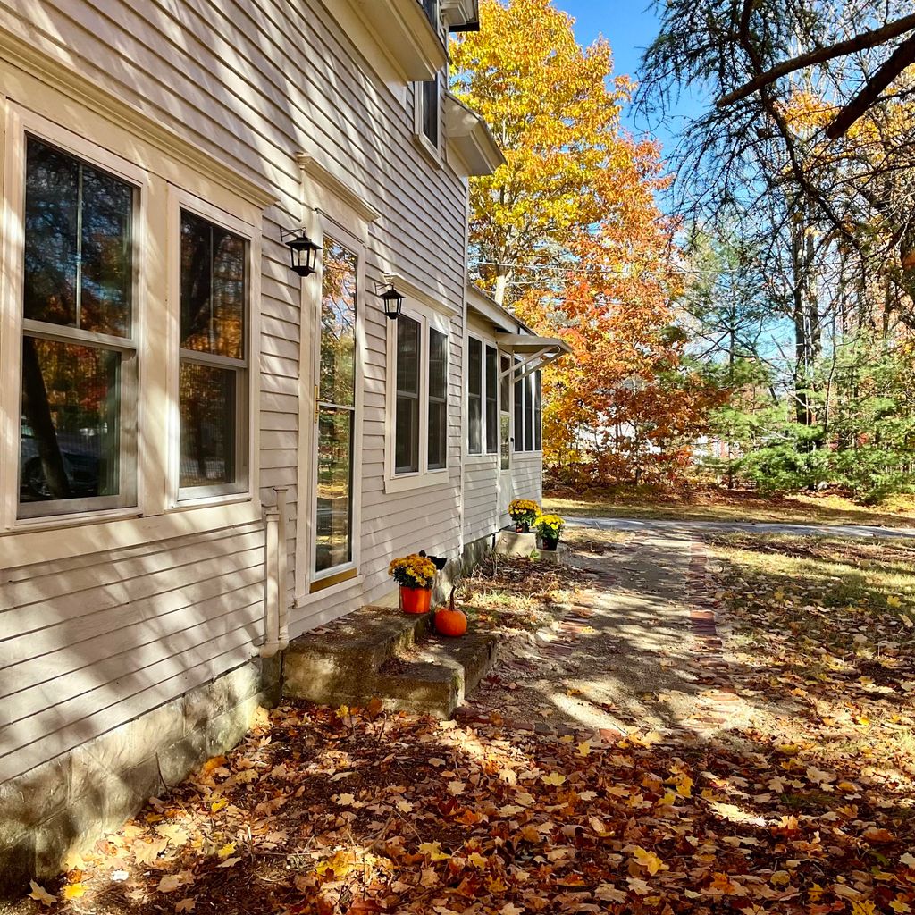 Photo of 167 Main Street, Brownfield, ME 04010 (MLS # 1641922)
