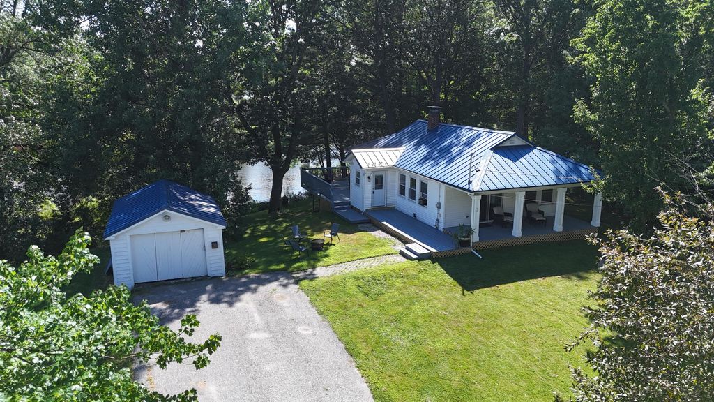 Photo of 20 Towle Avenue, Auburn, ME 04210 (MLS # 1637655)