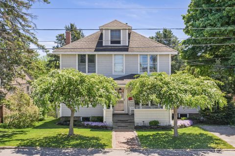 Photo of 832 Sawyer Street, South Portland, ME 04106 (MLS # 1664050)
