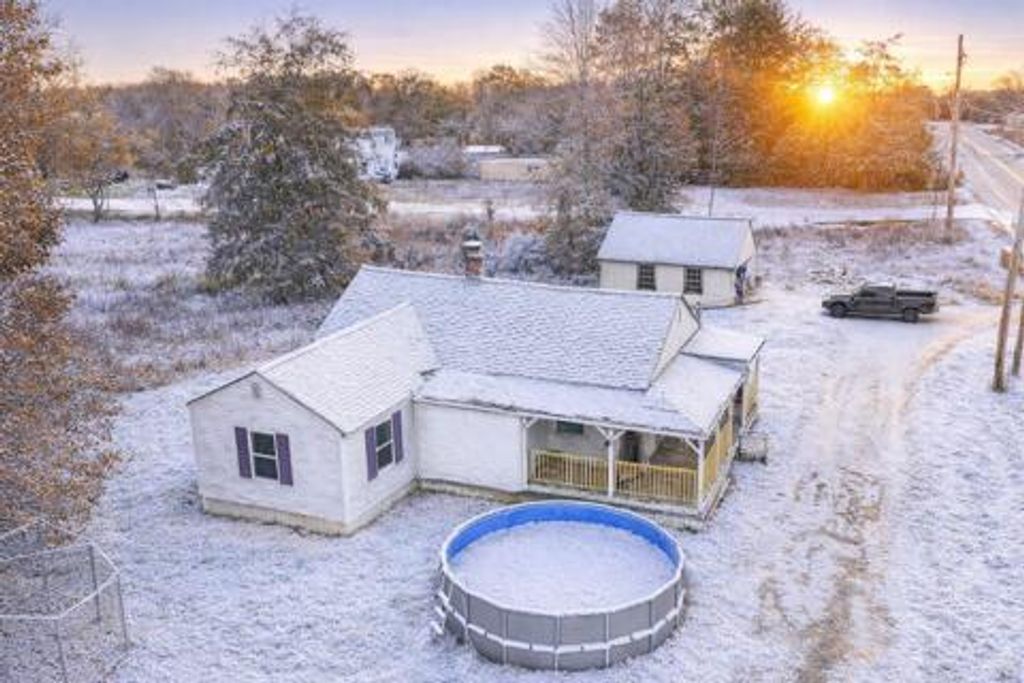 Photo of 125 S Main Street, Mechanic Falls, ME 04256 (MLS # 1647123)