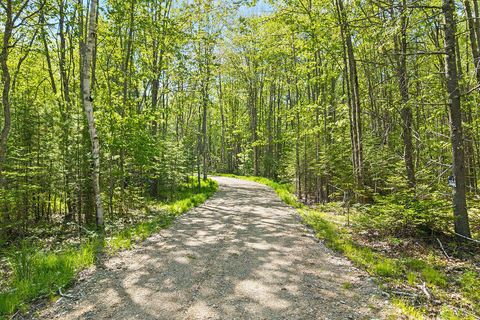 Photo of 00 Oak Ridge Road, Kennebunkport, ME 04046 (MLS # 1655852)