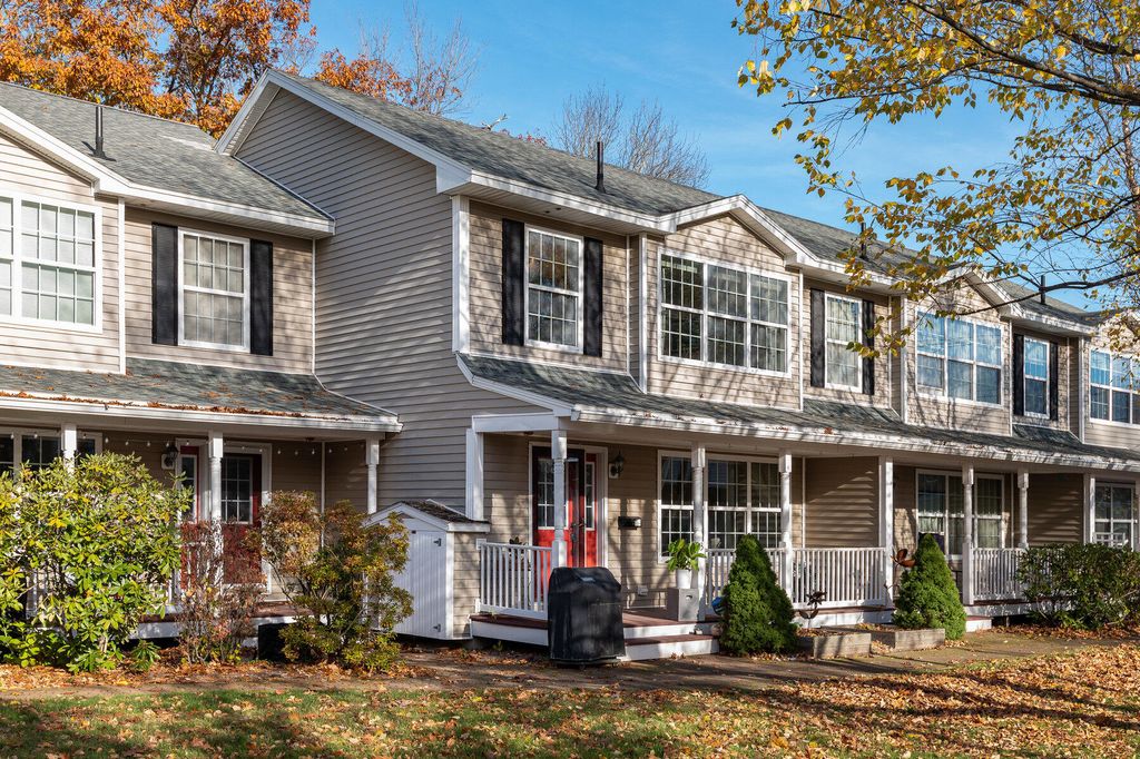 Photo of 9 Main Street #3, Kittery, ME 03904 (MLS # 1648747)