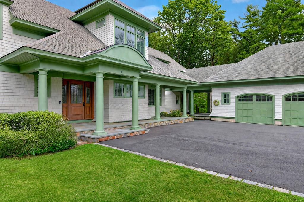 Photo of 11 Winslow Lane, Kennebunkport, ME 04046 (MLS # 1658075)