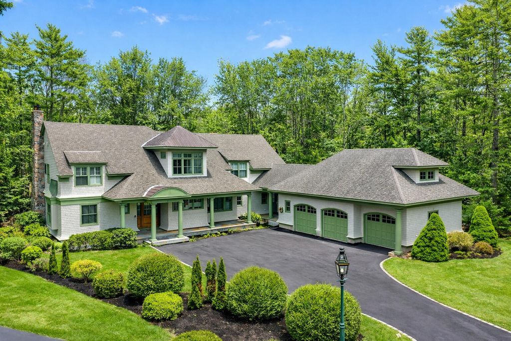 Photo of 11 Winslow Lane, Kennebunkport, ME 04046 (MLS # 1658075)