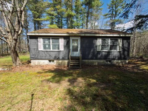 Photo of 329 Log Cabin Road, Arundel, ME 04046 (MLS # 1661310)
