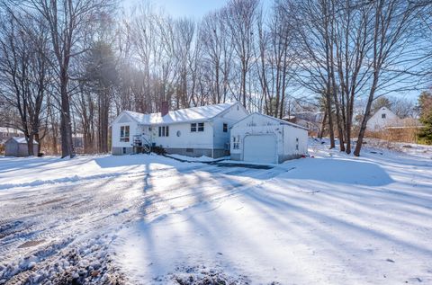 Photo of 2 Wainwright Avenue, Kittery, ME 03904 (MLS # 1645735)