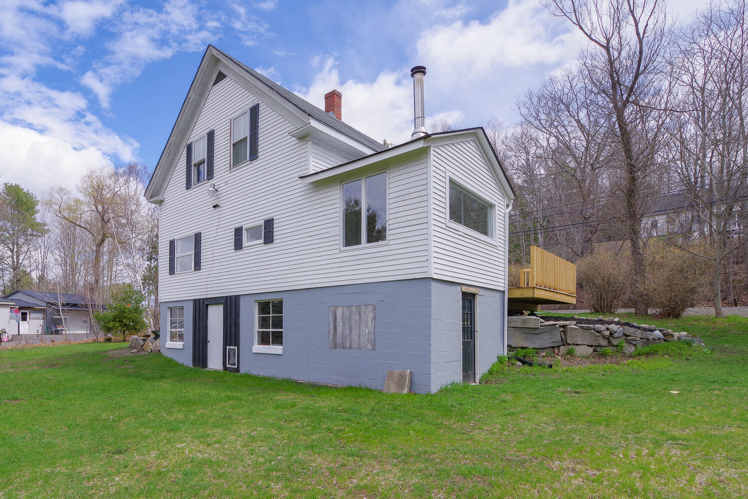 1216 Main Street