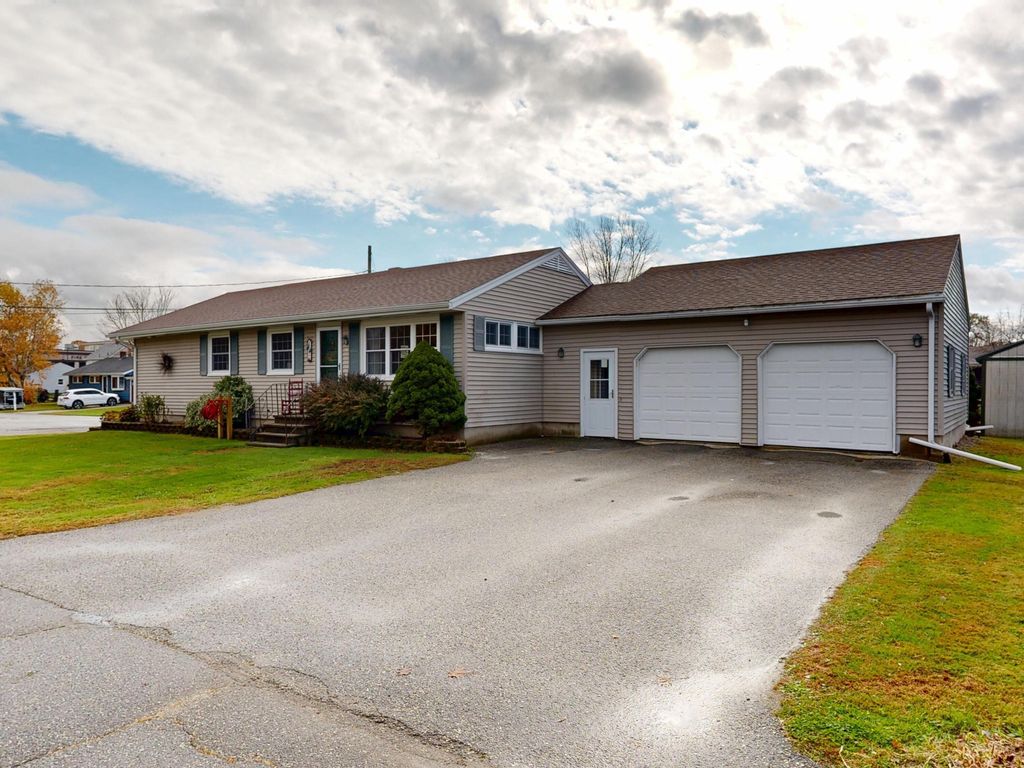 Photo of 49 Rachel Boulevard, Lewiston, ME 04240 (MLS # 1641707)