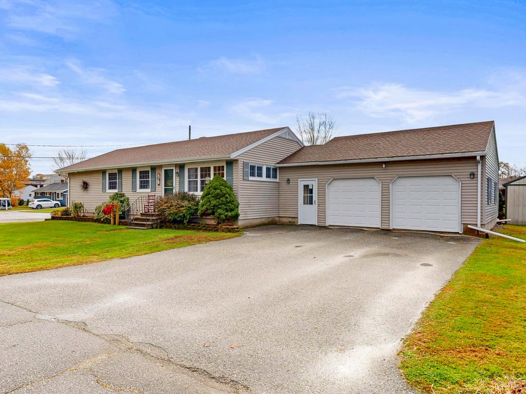Photo of 49 Rachel Boulevard, Lewiston, ME 04240 (MLS # 1641707)