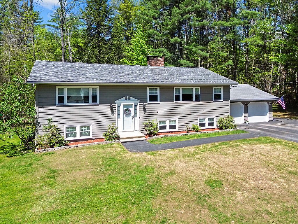 Photo of 50 Country Club Road, Manchester, ME 04351 (MLS # 1649406)