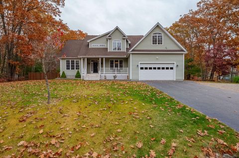 Photo of 32 S Cotswold Street, Sanford, ME 04073 (MLS # 1642491)