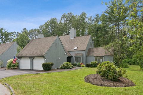 Photo of 20 Wonderbrook Drive #20, Kennebunk, ME 04043 (MLS # 1658523)