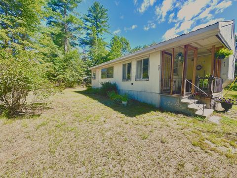 Photo of 937 Pequawket Trail, Standish, ME 04085 (MLS # 1633224)