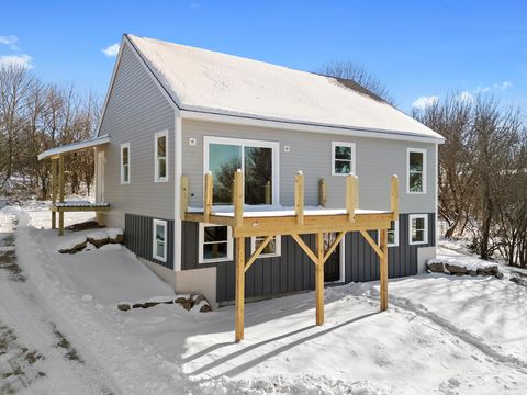 Photo of 331 Limerock Street, Rockland, ME 04841 (MLS # 1649453)
