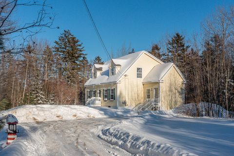 Photo of 527 Rockland Street, Rockport, ME 04856 (MLS # 1650334)