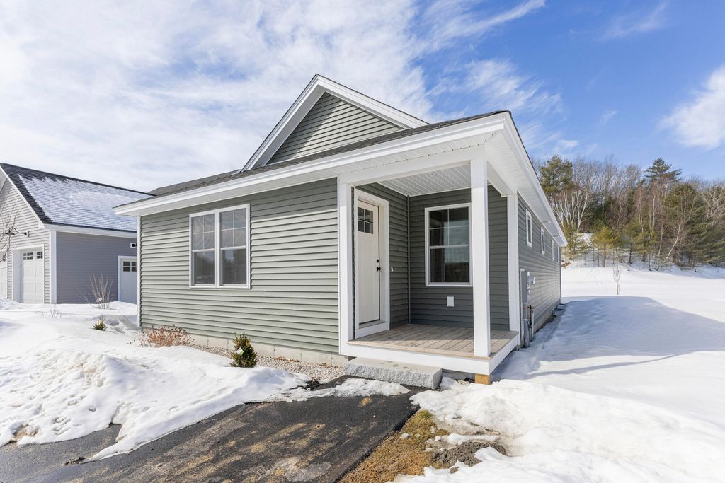Photo of 13 Feldspar Lane #7, Cumberland, ME 04021 (MLS # 1653548)