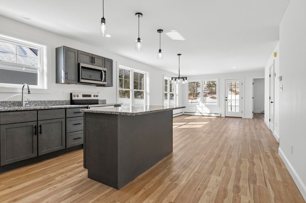 Photo of 13 Feldspar Lane #7, Cumberland, ME 04021 (MLS # 1653548)