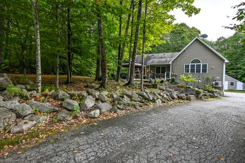 Photo of 22 Eisenhower Court, Naples, ME 04055 (MLS # 1663756)