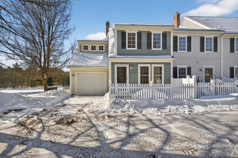 Photo of 1 Elizabeth Road #1, South Berwick, ME 03908 (MLS # 1650771)