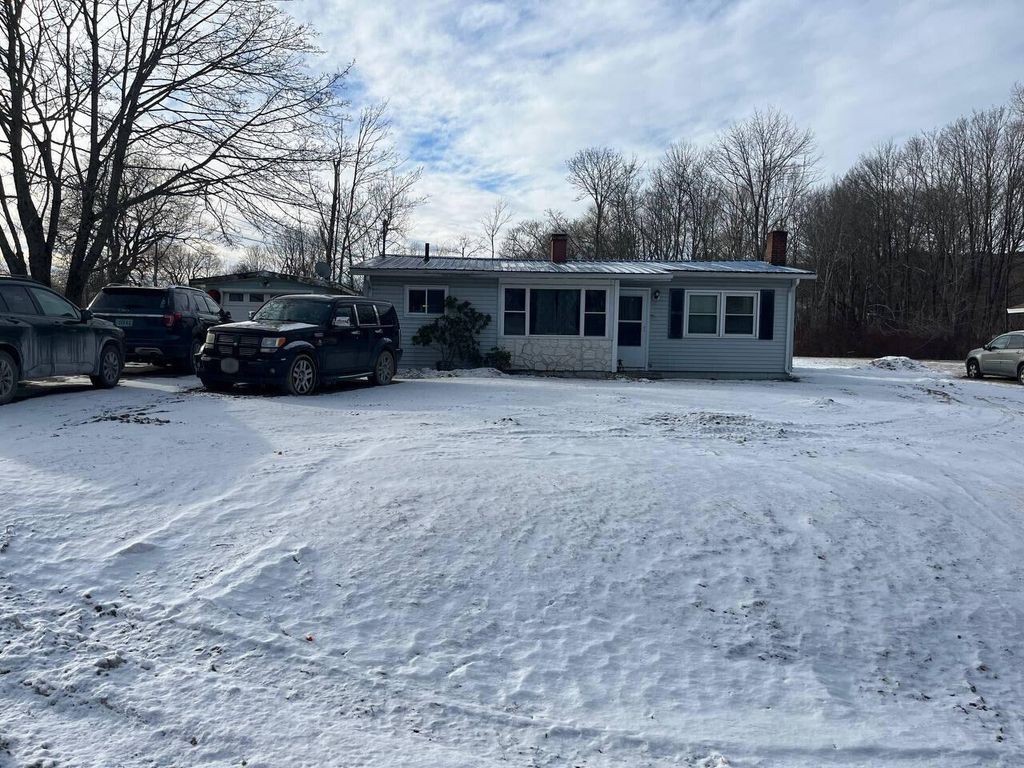 Photo of 40 Lakeview Dr, Rockland, ME 04841 (MLS # 1650305)