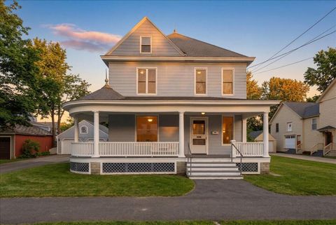 Photo of 14 Taylor Street, Auburn, ME 04210 (MLS # 1654635)