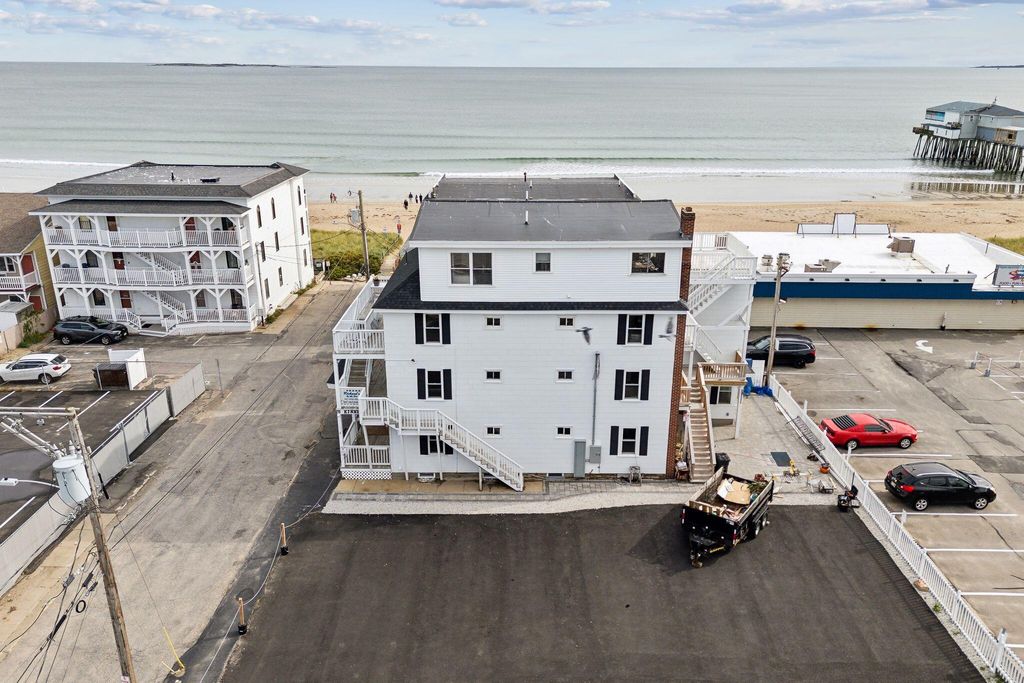 Photo of 5 Kinney Avenue #204, Old Orchard Beach, ME 04064 (MLS # 1640467)
